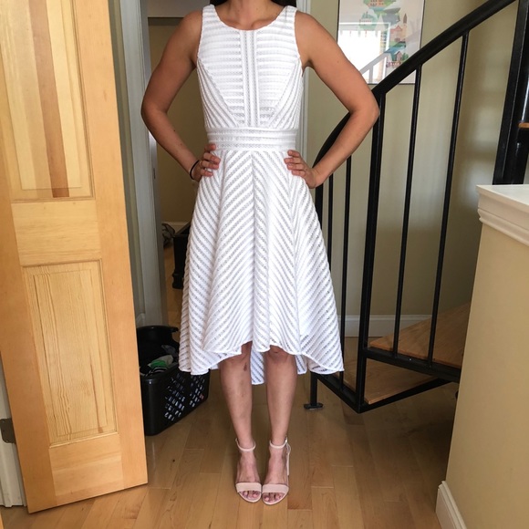 Lilly Pulitzer Dresses & Skirts - Lilly Pulitzer Tilly white high-low lace dress